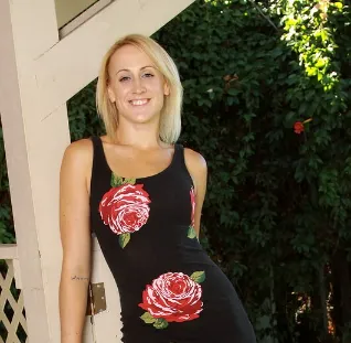 Photo de Jessica - Blonde sexy, intellectuelle, sportive, cherche rencontre cool sans prise de tête.